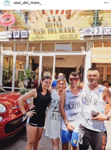 ホテル Oasi Del Mare リミニ エクステリア 写真